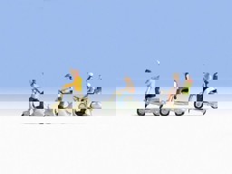 Zeige Details für Noch 15910 Motorrollerfahrer Bild von Noch 15910 Motorrollerfahrer