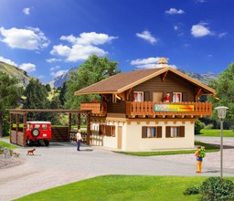 Show details for Vollmer 43961 H0 Pension mit Carport, Bio-Serie Picture of Vollmer 43961 H0 Pension mit Carport, Bio-Serie