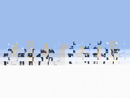 Zeige Details für Noch 15021 Feuerwehr (schwarze Schutzanzüge) Bild von Noch 15021 Feuerwehr (schwarze Schutzanzüge)