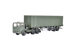Show details for Kibri 18068 H0 Bundeswehr MAN 3-achs Zugmaschinemit 40‘ Containerauflieger Picture of Kibri 18068 H0 Bundeswehr MAN 3-achs Zugmaschinemit 40‘ Containerauflieger