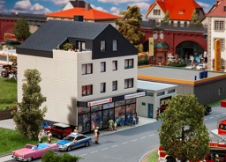 Zeige Details für Faller 130654 H0 Ärztehaus Bild von Faller 130654 H0 Ärztehaus