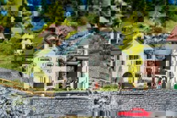 Zeige Details für Faller 130662 H0 Bündnerhaus Guarda Bild von Faller 130662 H0 Bündnerhaus Guarda