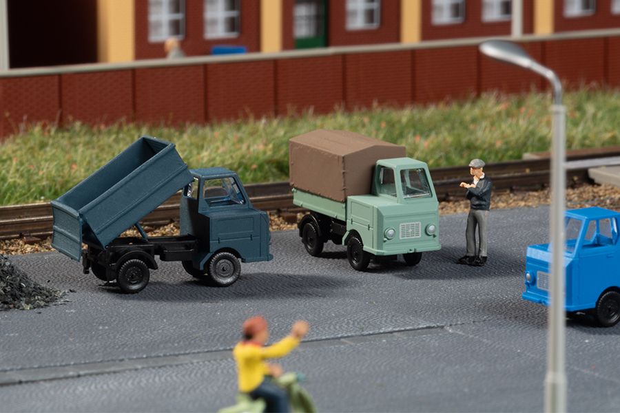 Bild von Auhagen 44657 N Multicar M22 Pritsche Plane und Hochbordkipper Bausatz | Modellautos 1:160 Spur N Bausatz