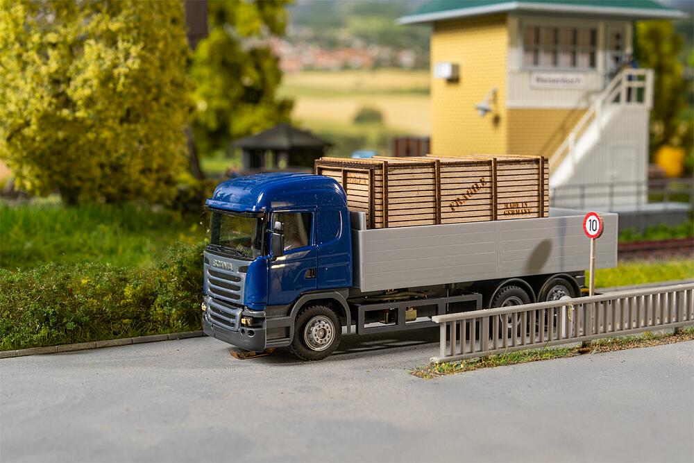 Picture of Faller 161325 H0 Car System Digital LKW Scania R 13 HL Pritsche mit Holzkiste (HERPA)