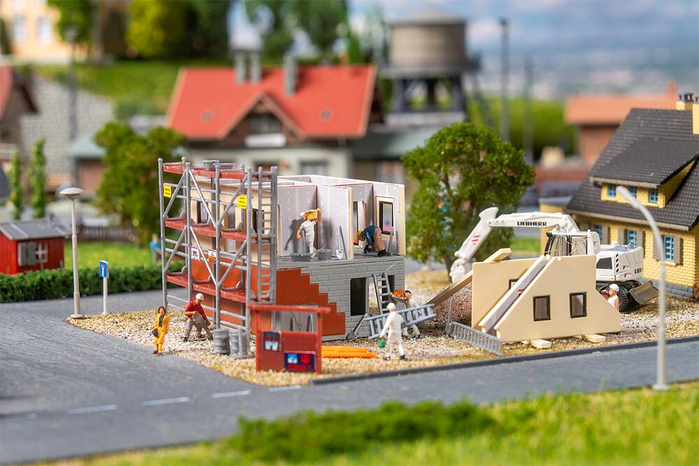 Bild von Faller 232149 N Fertighaus im Bau