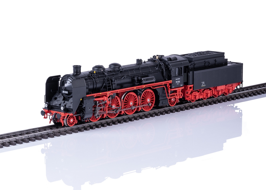 Picture of Trix 25019 H0 Dampflok BR 19.0 Sachsenstolz