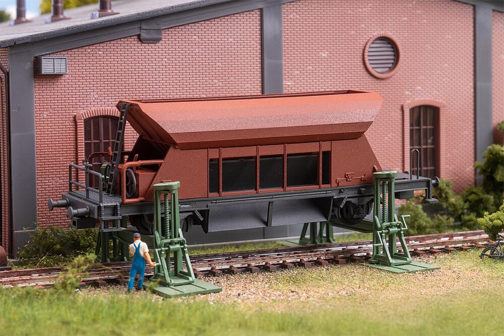 Faller 120323 H0 2 Spindelhebeböcke mit aufgebocktem Waggon