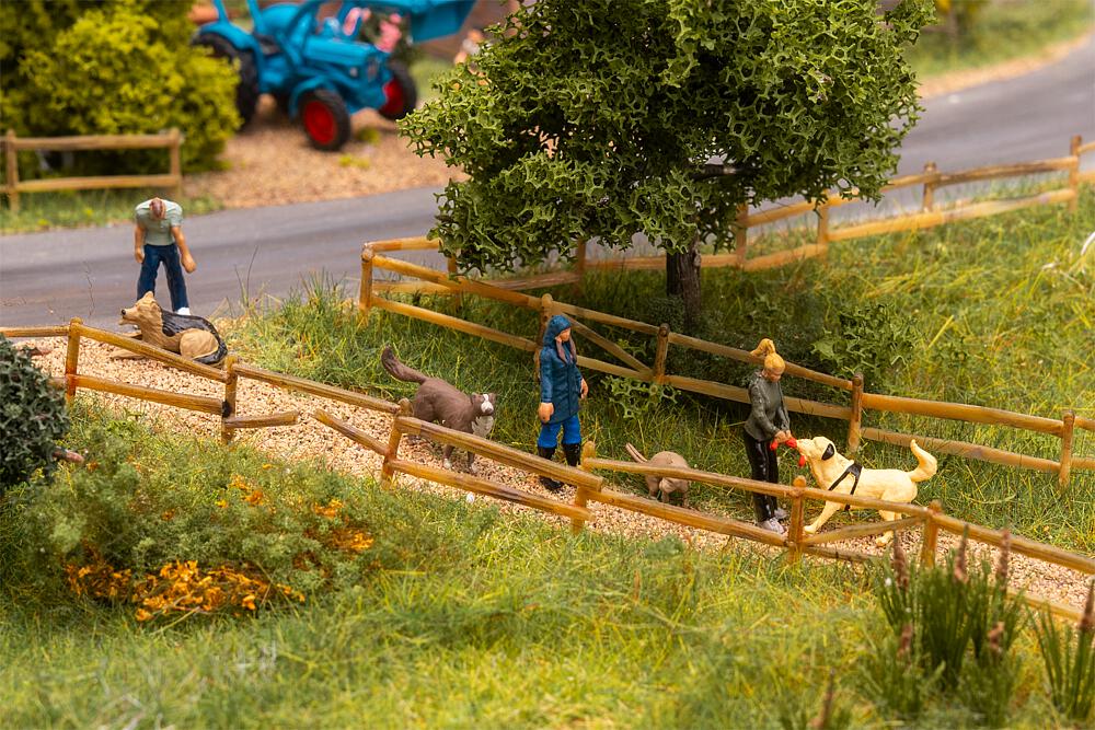 Faller 151745 H0 Spaziergänger mit Hunden