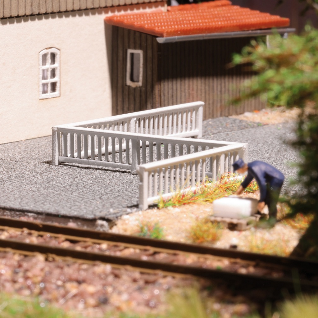 Busch 7746 M-Set: Geländer, Zaun H0